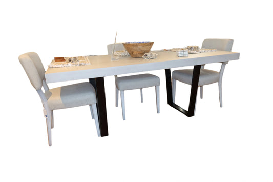 Bermex Dining table